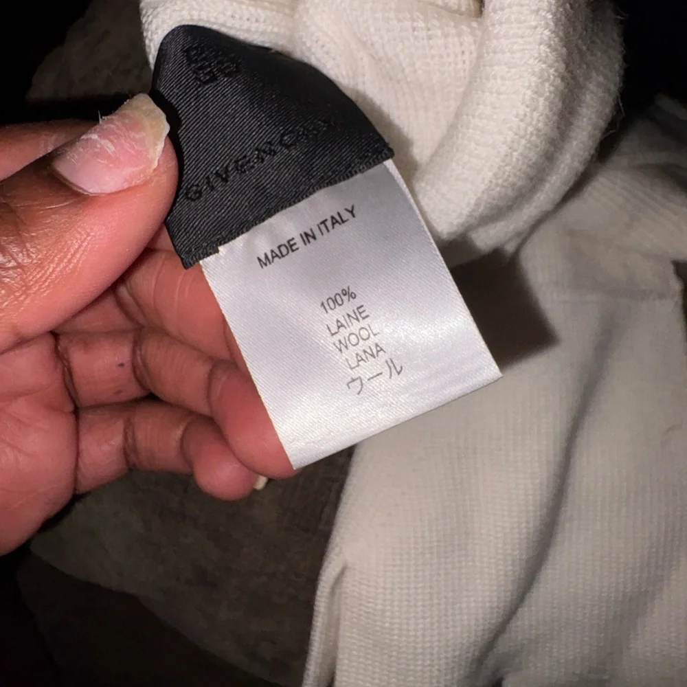 Givenchy Cream Logo Knit Gloves — Luxury Winter Designer Accessory